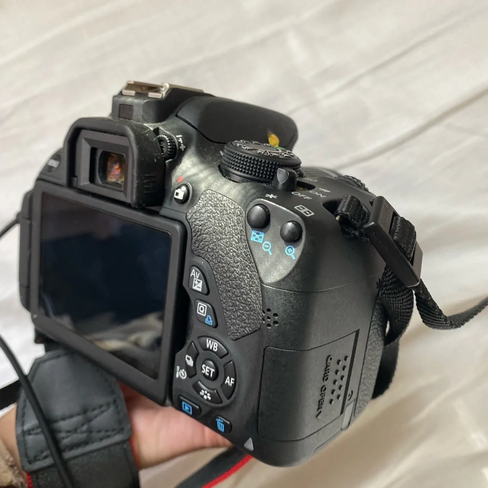 Canon t5i camera